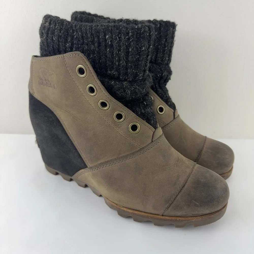 Sorel Joan of Arctic‎ Wedge II Booties Women's Size 9.5 Brown Leather Suede